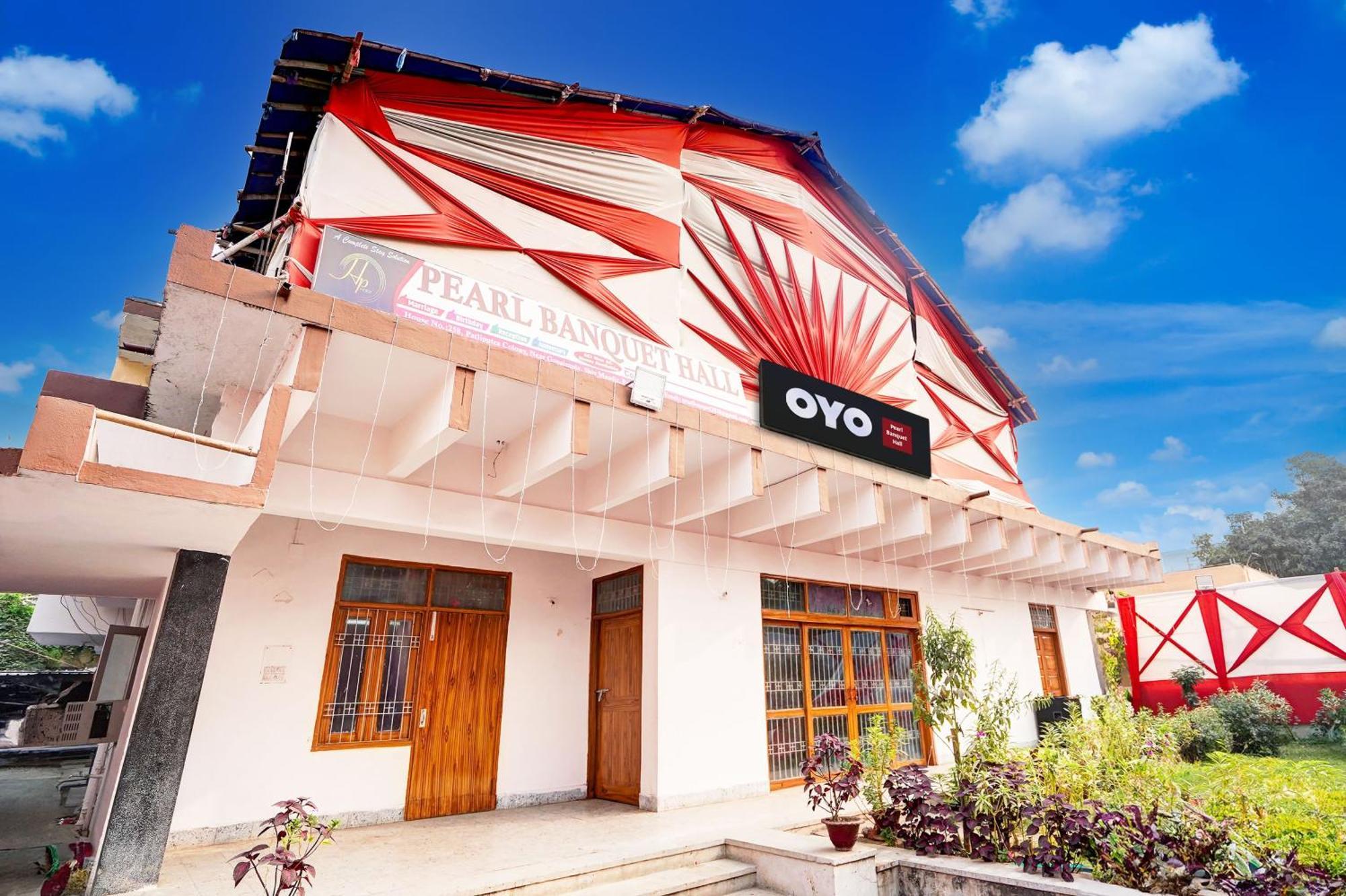 Hotel O Pearl Banquet Hall Патна Екстериор снимка